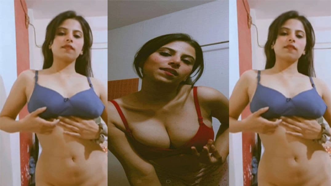 Beautiful Sexy Horny Indian Girl