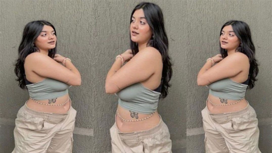 Horny Office Girl Sucking Dick in a Threesome