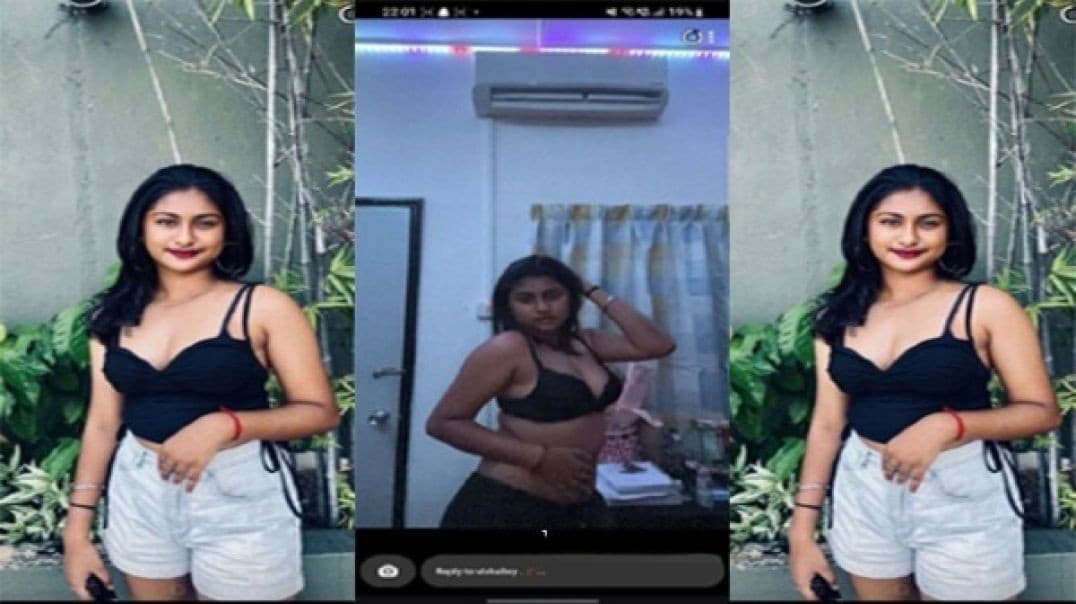 Sexy Girl Showing Fingering Video