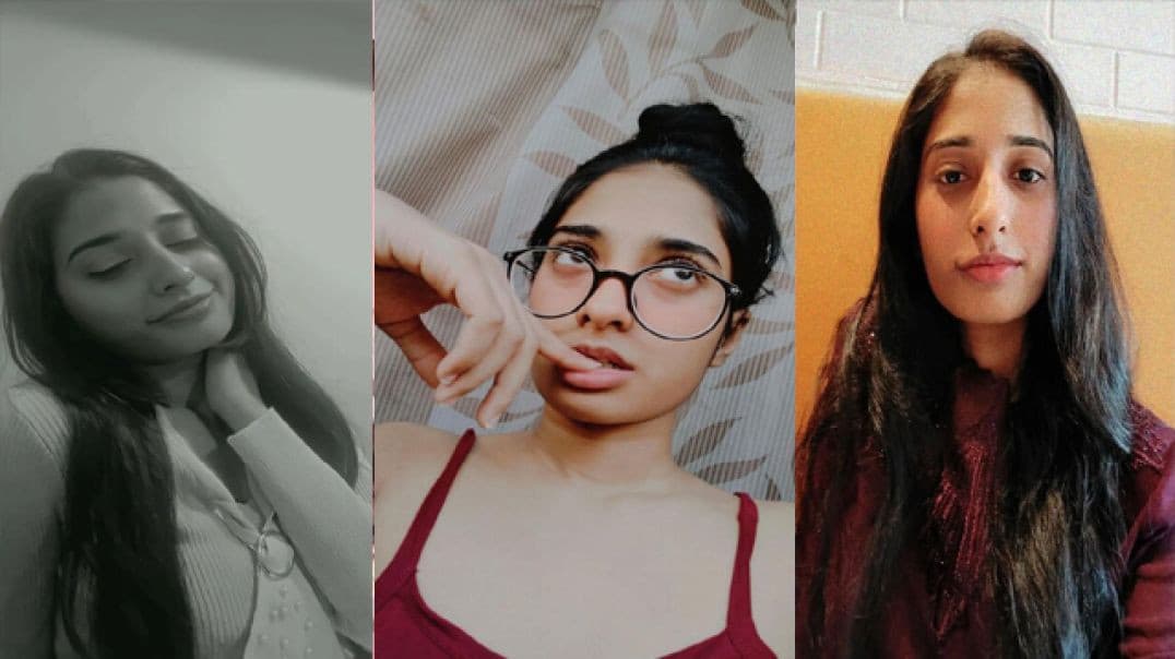 Beautiful Hot Sexy Girl Showing Boobs