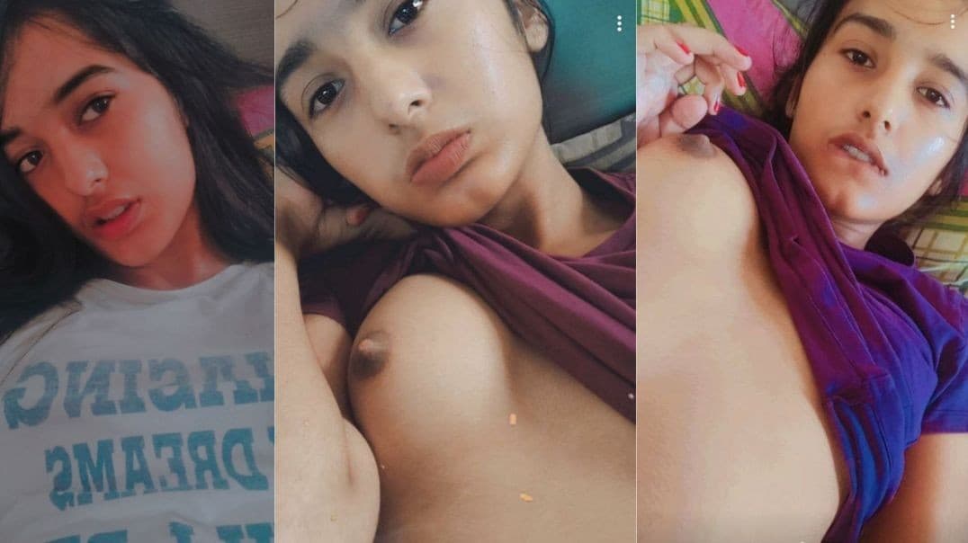 Cute Desi GF Accidentally Posted Hot Selfies & Videos to Snapchat