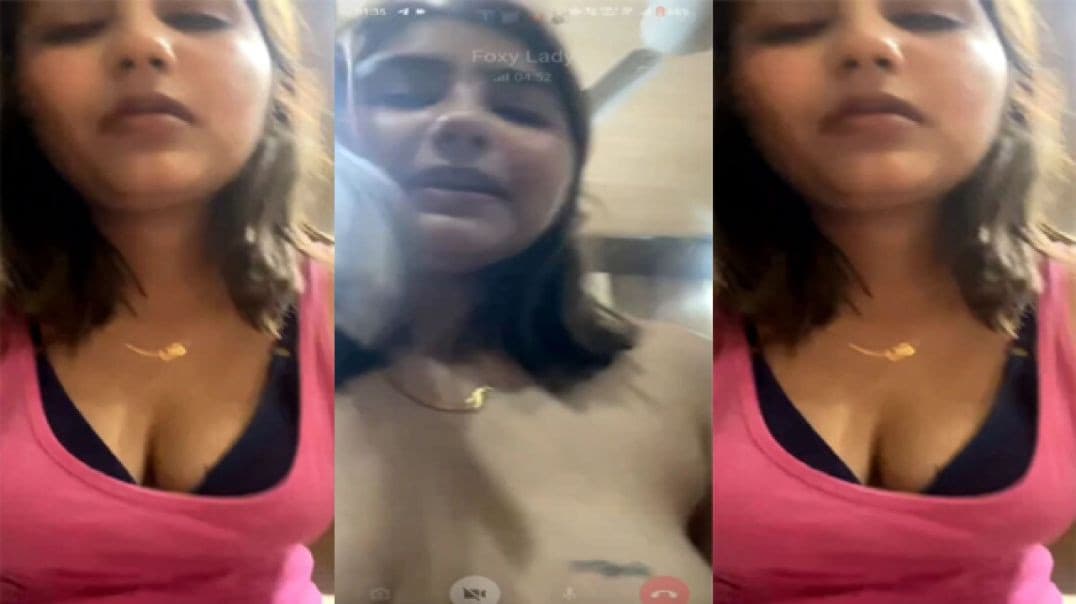 Sexy Bhabhi Showing and Rubbing Her Pussy