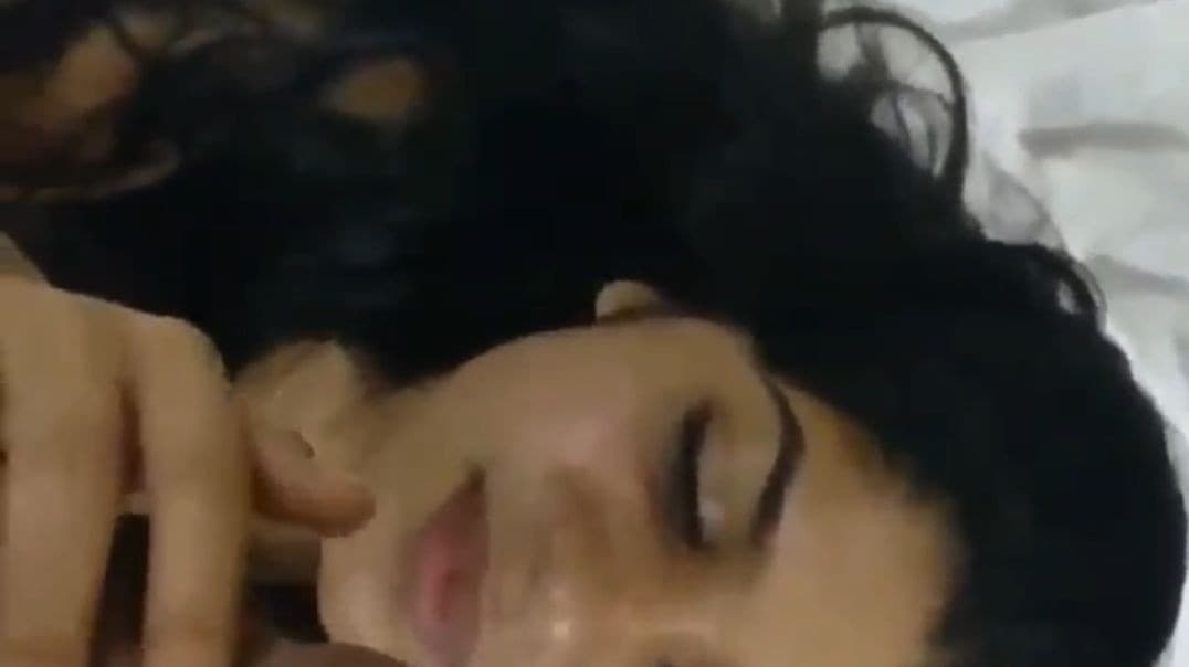 Beautiful Girl Gives a Perfect Blowjob