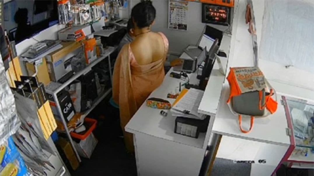 Real Shop Manager Affair with Multiple Wives Caught on CCTV Camera