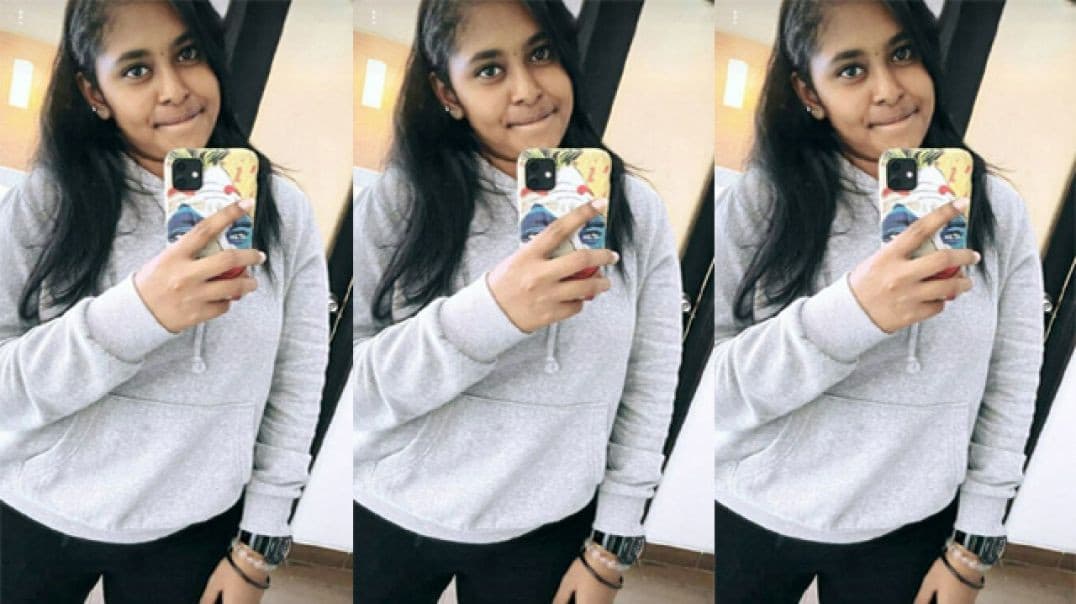 Innocent Horny Girl Fucking On Boyfriend's Dick