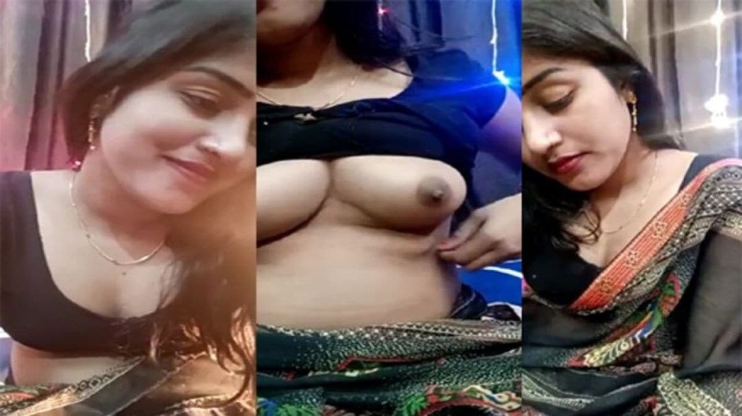 Beautiful Sexy Bhabhi Teasing and Showing Off