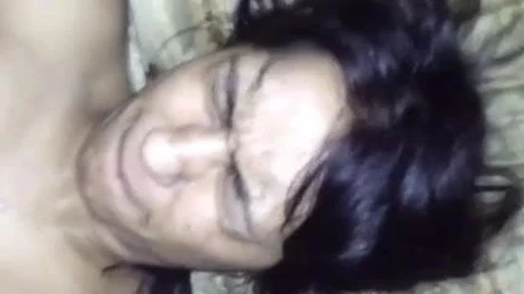 Desi Indian Bhabhi Sex with Clean Pussy