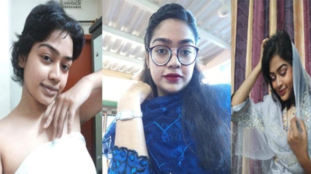 Horny Busty Babe Fingering Wet with Boyfriend