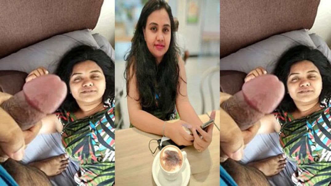 Famous Tamil Wife Kruthika Sucking Dick and Stand Fucking