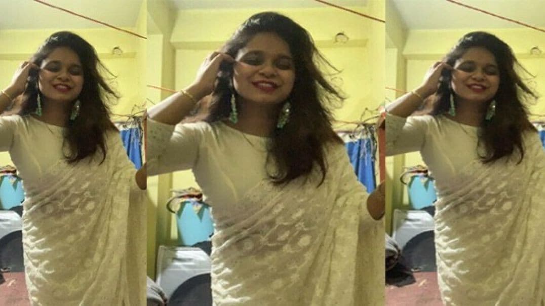 Sexy Curvy Mallu Aunty Exposing Her Naked Body